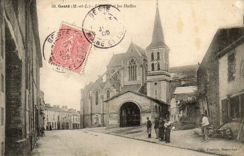 Fichier:Geste eglise et halles.jpg