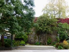 Enceinte du castrum, rue Toussaint.