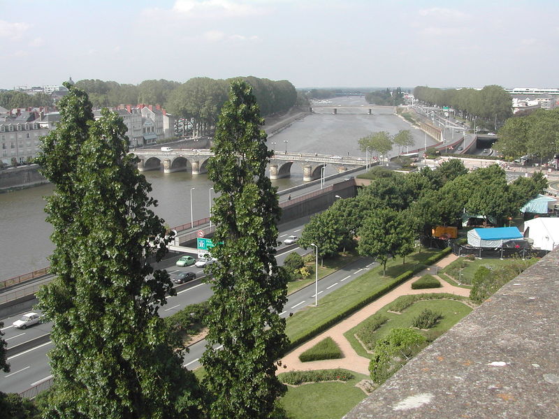 Fichier:Maine angers bout du monde-2004a.jpg