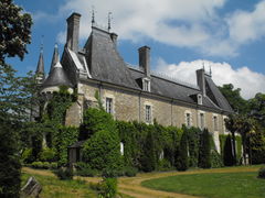 Gennes chateau milly 2009a.jpg