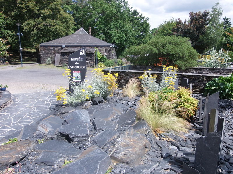 Fichier:Trelaze musee ardoise 2016b.jpg