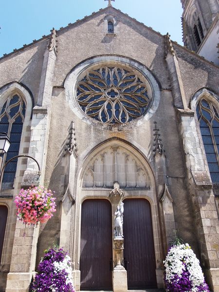 Fichier:Maulévrier église Saint Jean Baptiste -2015b.JPG